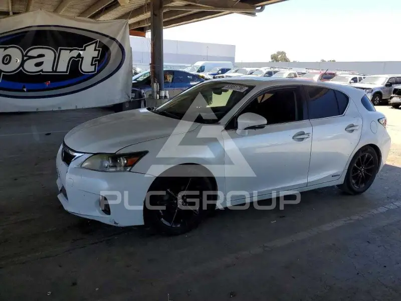 2013 Lexus CT200 photo