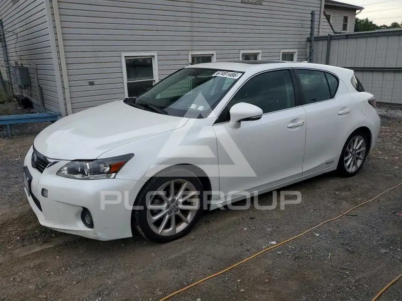 2013 Lexus CT200 фото