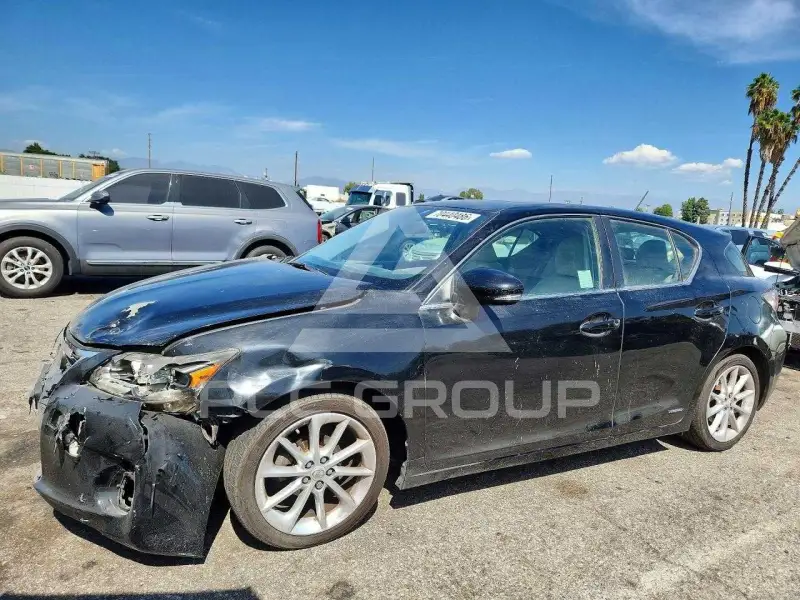 2013 Lexus CT200 фото