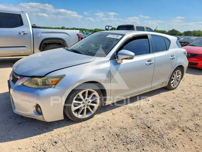 2013 Lexus CT200 фото