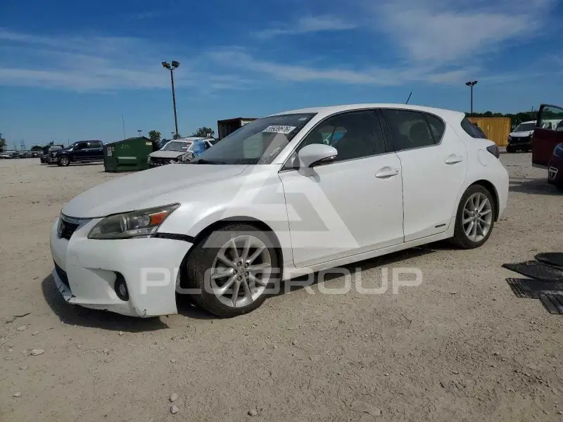 2013 Lexus CT200 фото