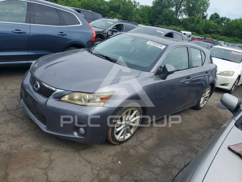 2013 Lexus CT200 фото