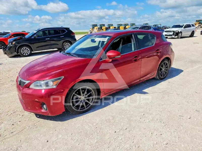 2013 Lexus CT200 фото