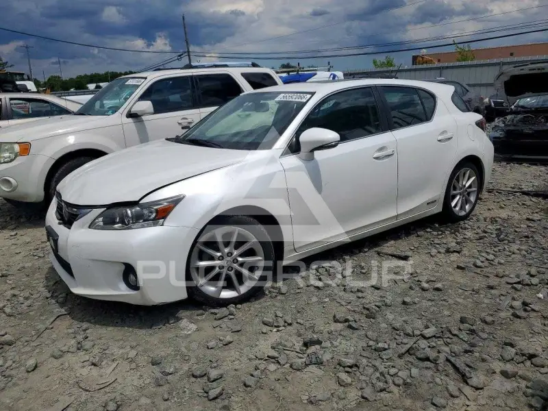 2013 Lexus CT200 фото