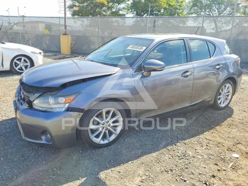 2013 Lexus CT200 фото