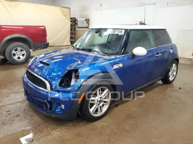 2013 Mini COOPER photo
