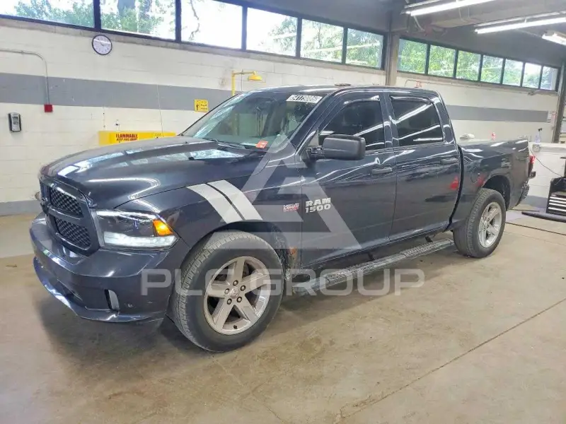 2013 RAM 1500 photo