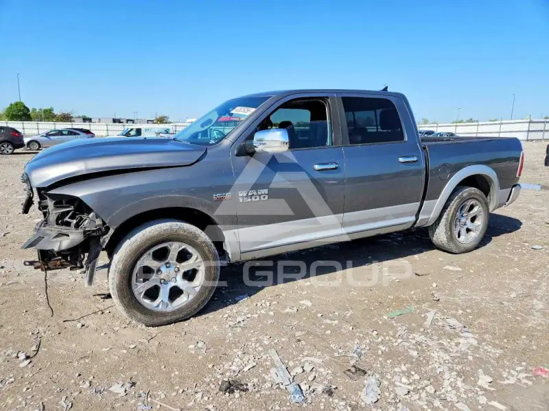 2013 RAM 1500 photo