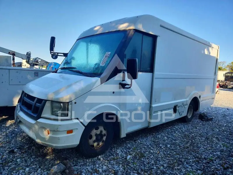 2013 Isuzu NPR фото