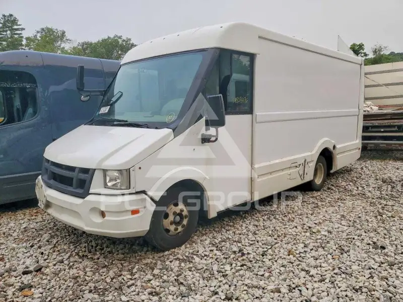 2013 Isuzu NPR photo