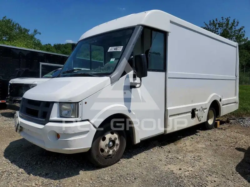 2013 Isuzu NPR фото