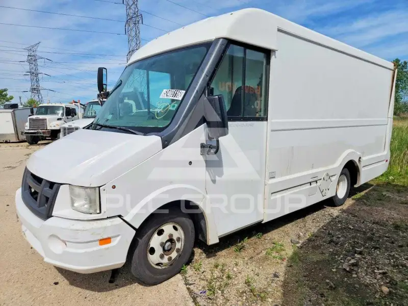 2013 Isuzu NPR фото