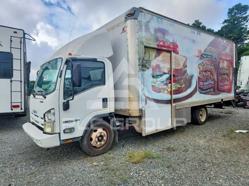 2013 Isuzu NPR фото