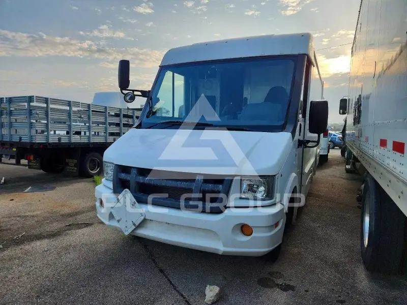 2013 Isuzu NPR фото
