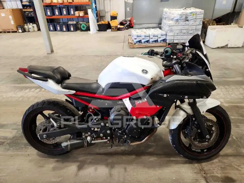 2013 Yamaha FZ6 фото