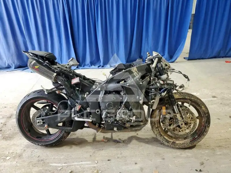2013 Yamaha YZF1000 фото