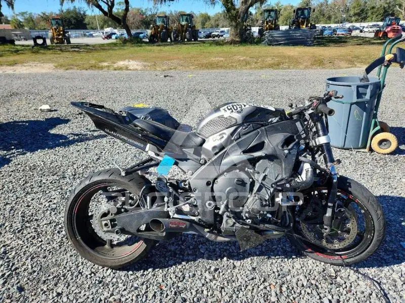 2013 Yamaha YZF1000 photo