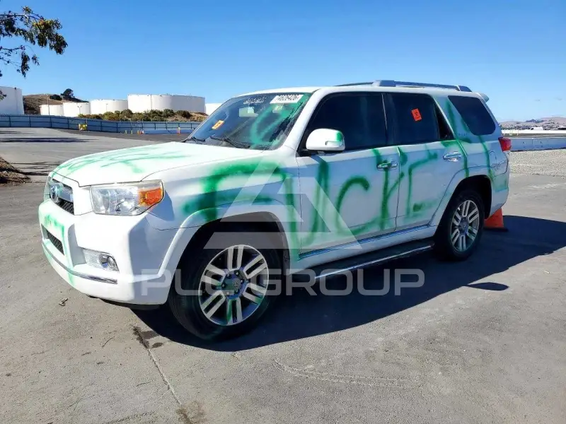 2013 Toyota 4 RUNNER фото