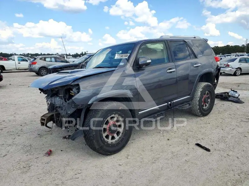 2013 Toyota 4 RUNNER фото