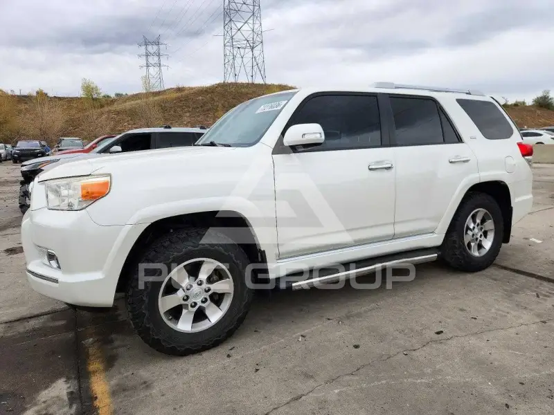 2013 Toyota 4 RUNNER фото