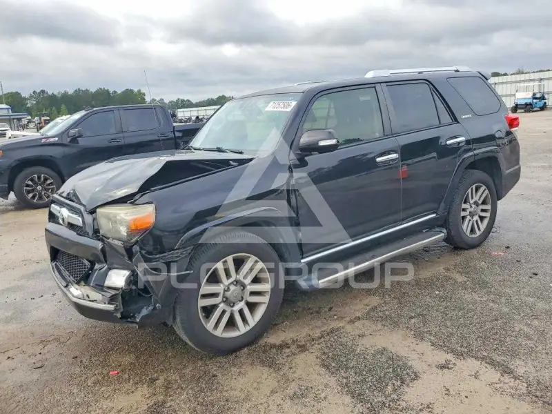 2013 Toyota 4 RUNNER фото