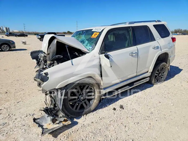2013 Toyota 4 RUNNER фото