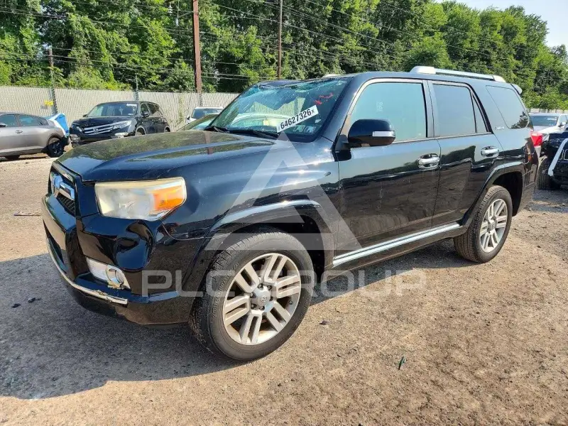 2013 Toyota 4 RUNNER photo