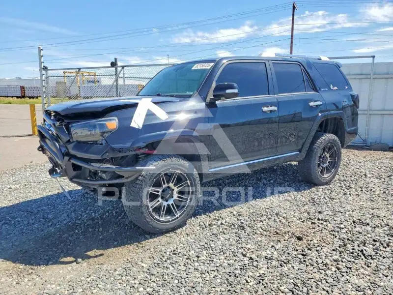 2013 Toyota 4 RUNNER фото