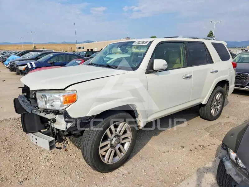 2013 Toyota 4 RUNNER photo