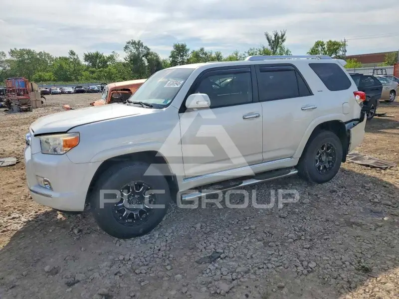 2013 Toyota 4 RUNNER photo
