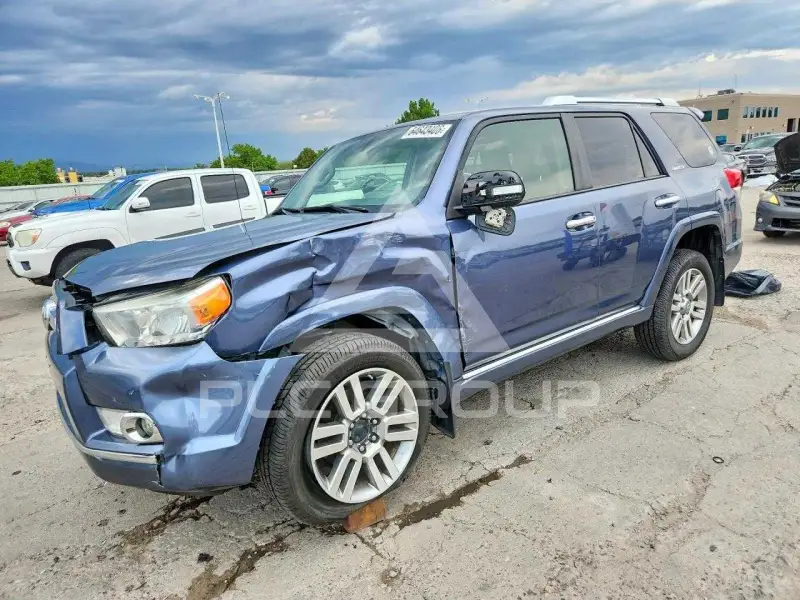 2013 Toyota 4 RUNNER фото