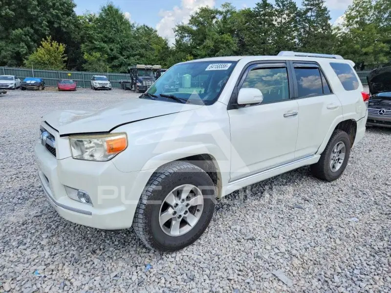 2013 Toyota 4 RUNNER фото