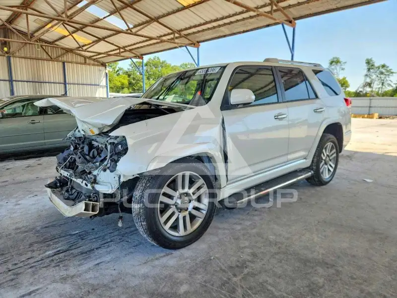 2013 Toyota 4 RUNNER photo