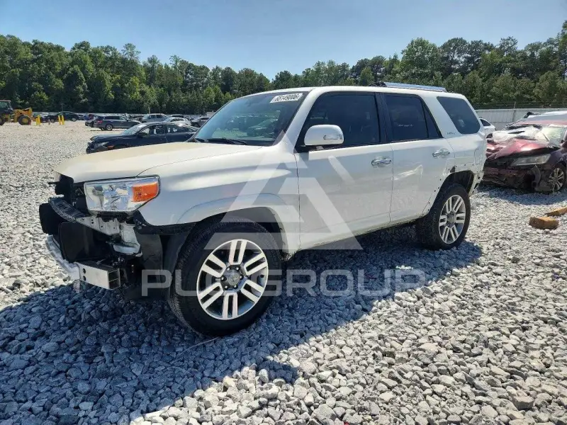 2013 Toyota 4 RUNNER фото