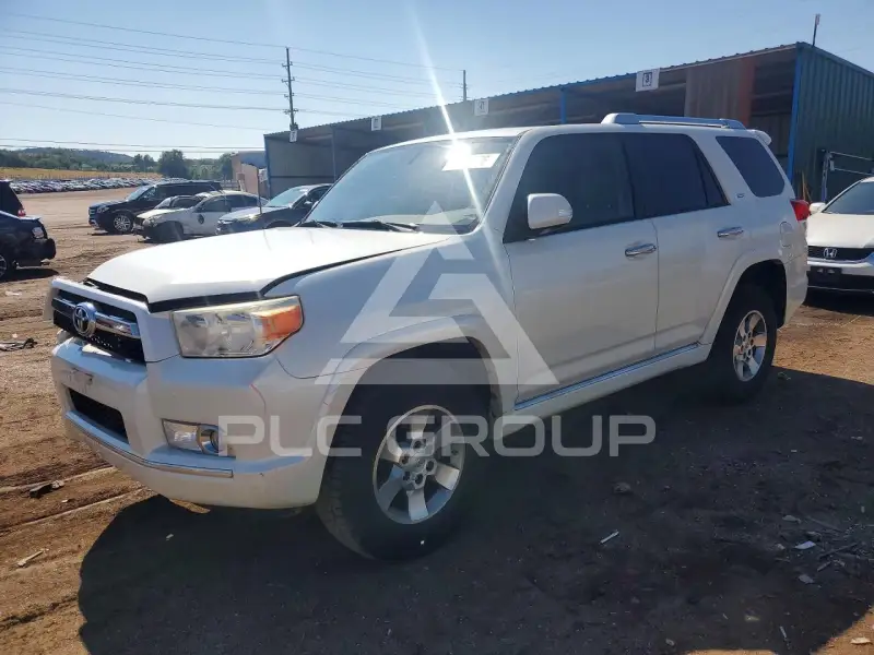 2013 Toyota 4 RUNNER photo
