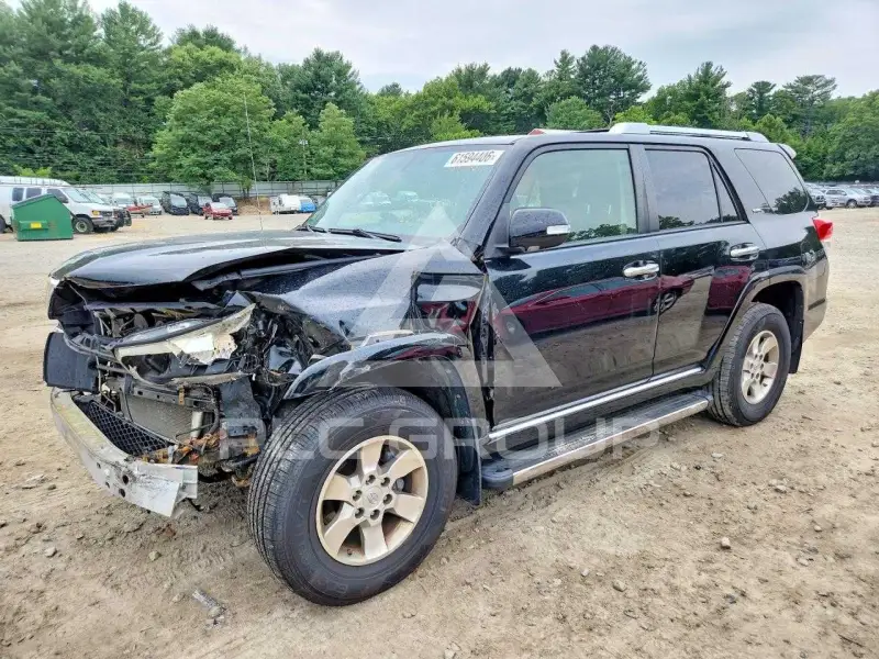 2013 Toyota 4 RUNNER photo