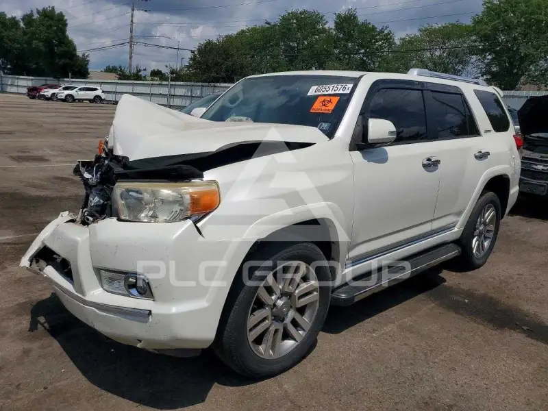 2013 Toyota 4 RUNNER фото