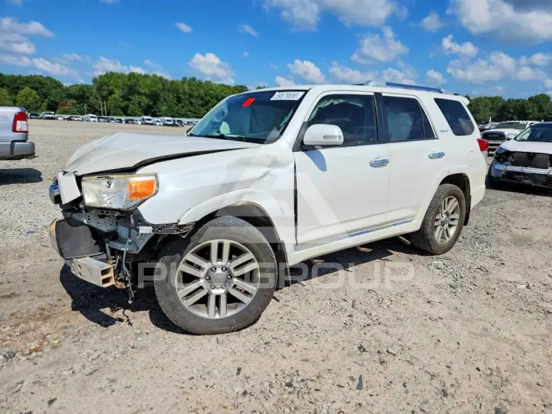 2013 Toyota 4 RUNNER фото