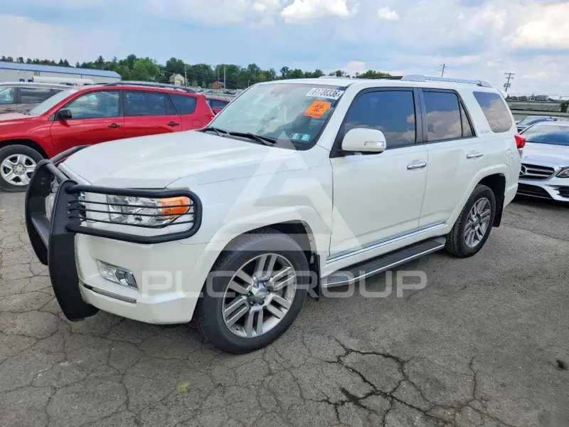 2013 Toyota 4 RUNNER фото