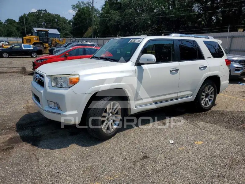 2013 Toyota 4 RUNNER фото