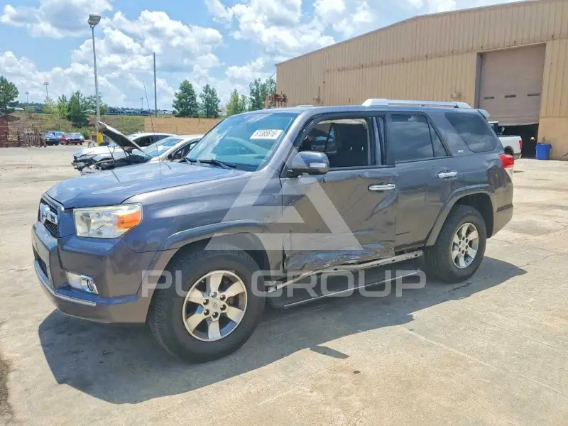 2013 Toyota 4 RUNNER photo