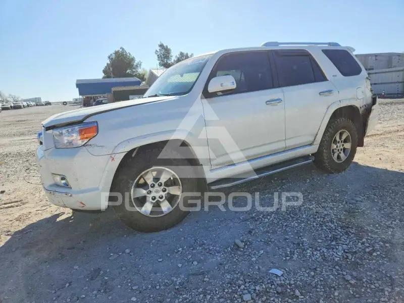 2013 Toyota 4 RUNNER фото