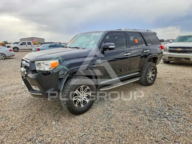 2013 Toyota 4 RUNNER фото