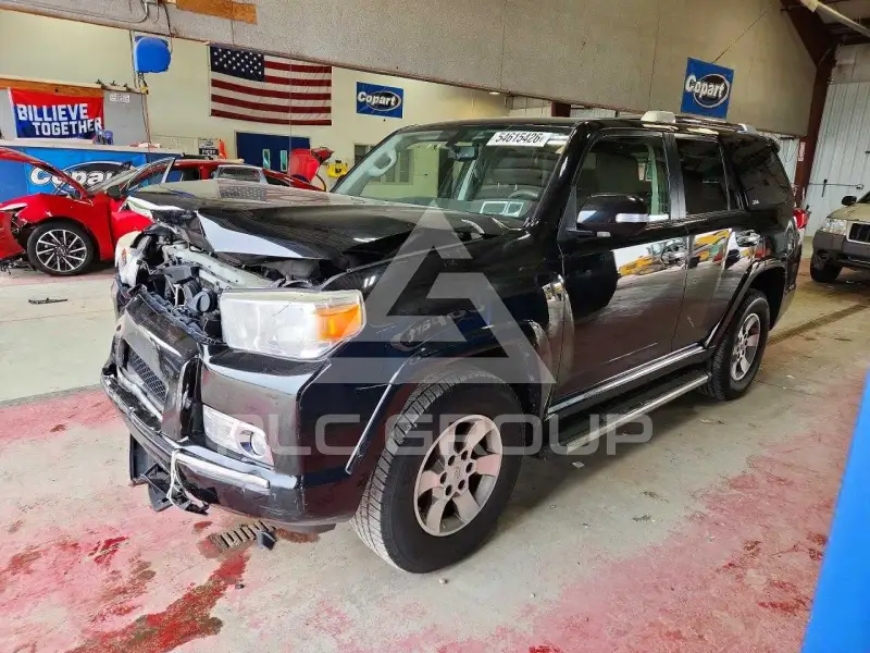 2013 Toyota 4 RUNNER фото