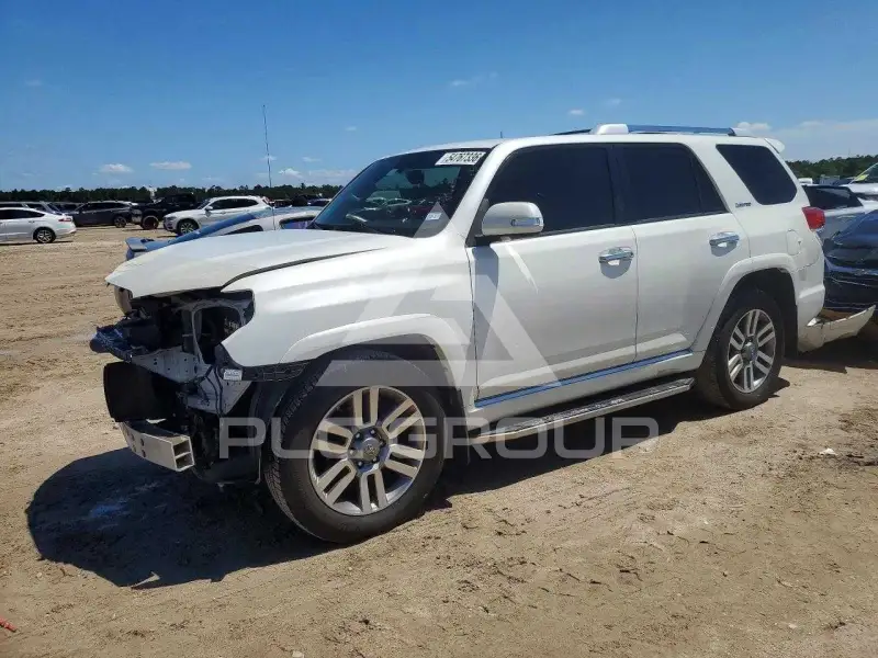 2013 Toyota 4 RUNNER photo