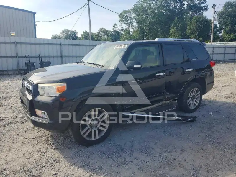 2013 Toyota 4 RUNNER фото