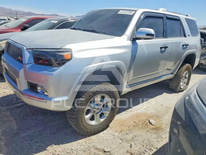 2013 Toyota 4 RUNNER photo