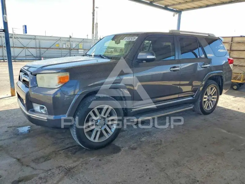 2013 Toyota 4 RUNNER фото