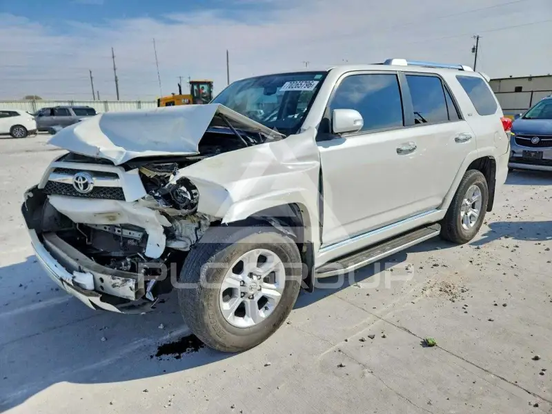 2013 Toyota 4 RUNNER фото