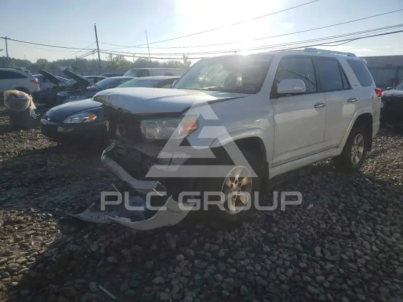 2013 Toyota 4 RUNNER photo